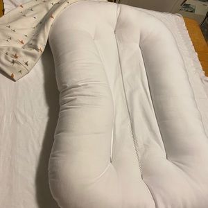 Baby Snuggle me and cover amazing comfy